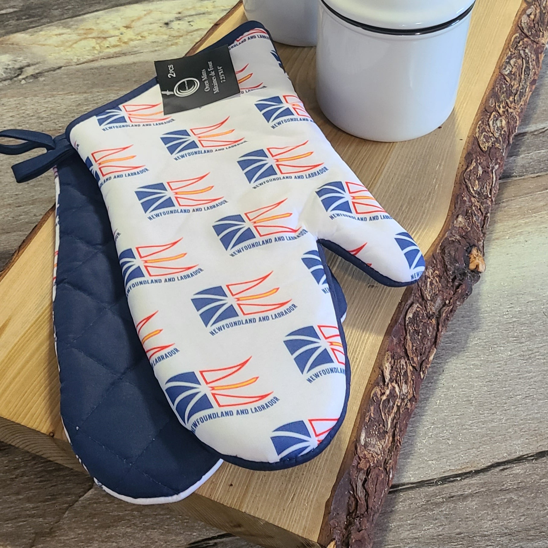 Newfoundland Flag Blue and White Oven Mitt Set